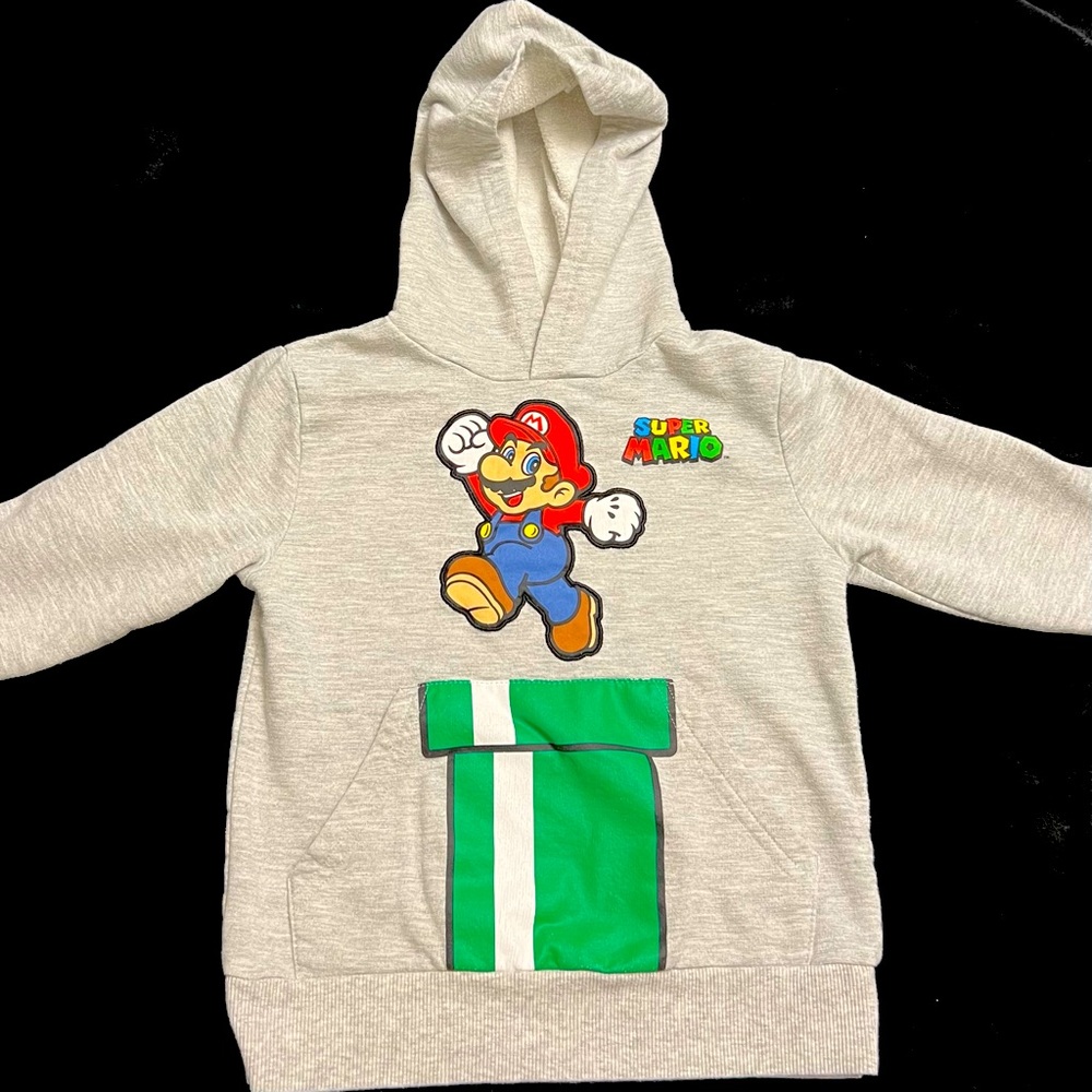 Boys Super Mario sweatshirt size small